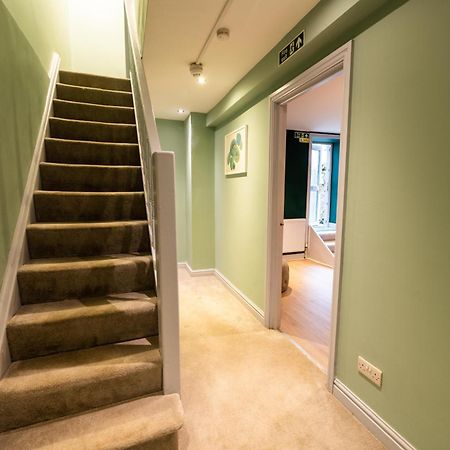 Aaron Wise - 17 Fitzhamon Apartments Cardiff Exterior photo