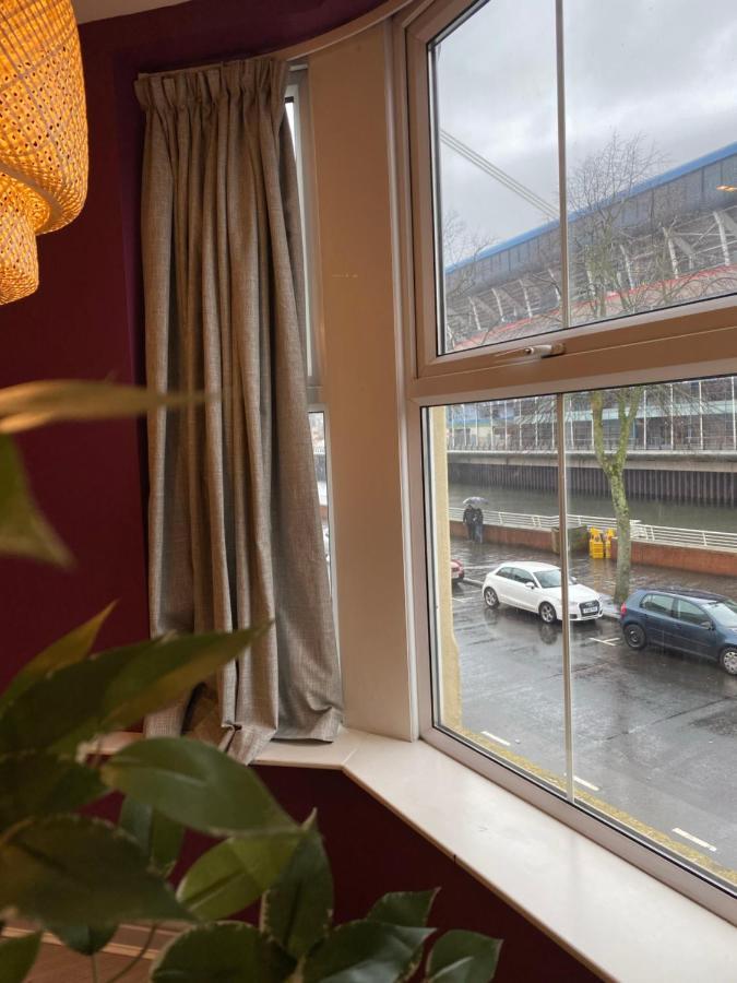 Aaron Wise - 17 Fitzhamon Apartments Cardiff Exterior photo
