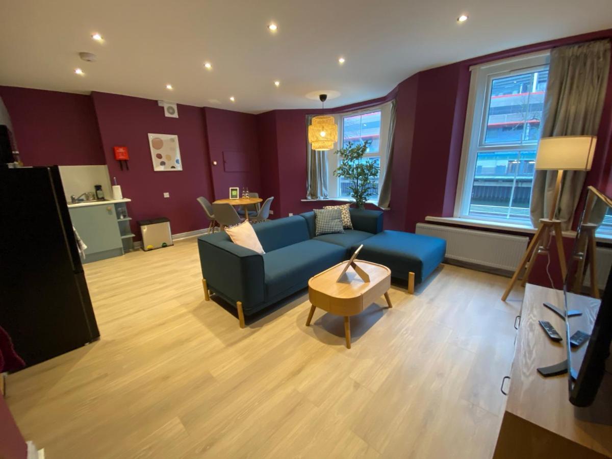 Aaron Wise - 17 Fitzhamon Apartments Cardiff Exterior photo